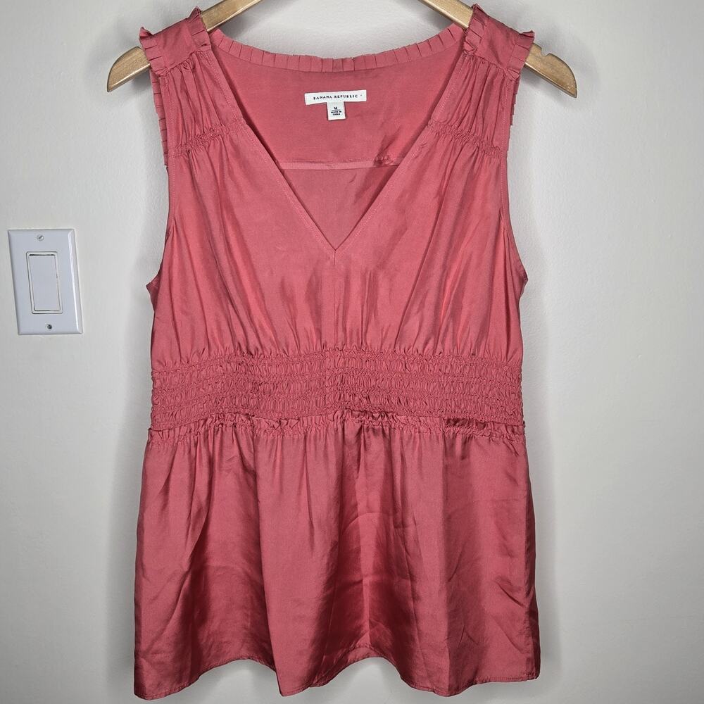 Banana Republic Coral Pink Sleeveless 100% Silk Vneck Blouse w/ Smocking Size M